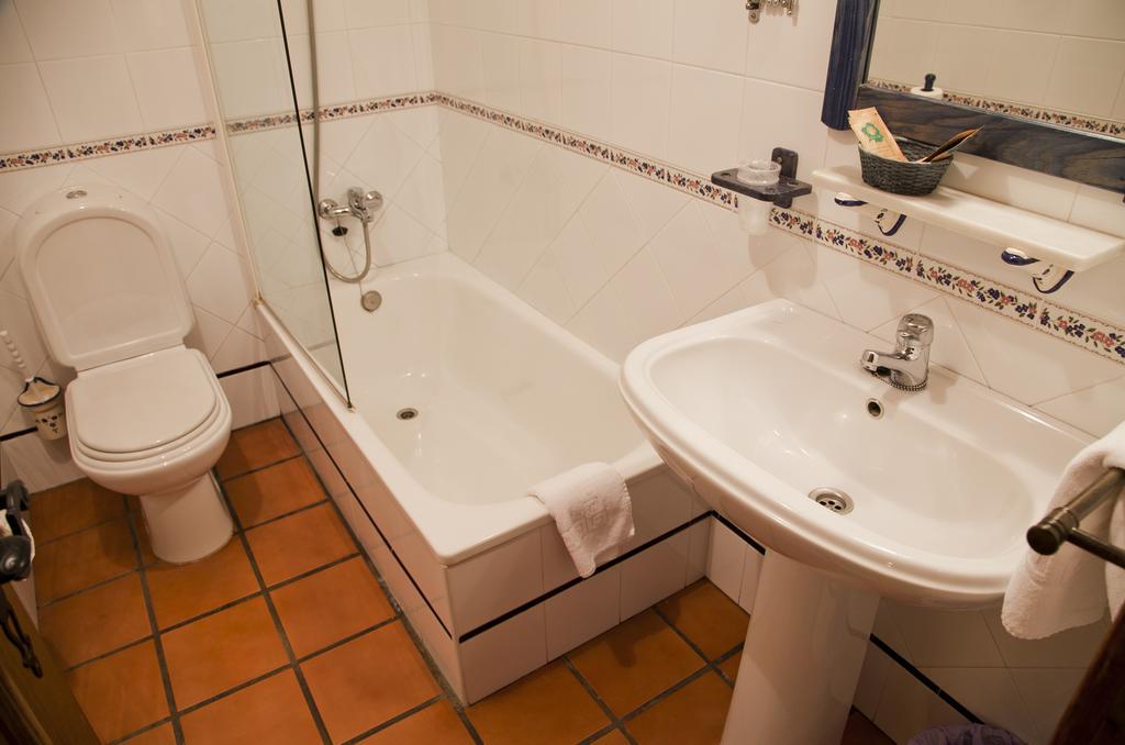 Pazo De Andeade Guest House Room photo